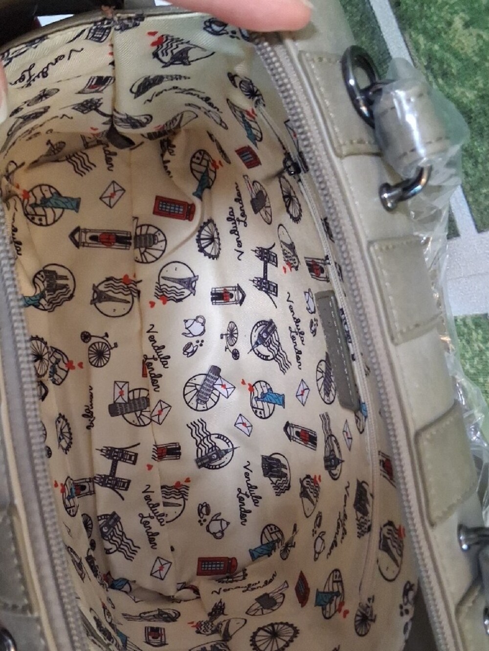 NWT Vendula London Apothecary Grab Bag Shopfront Vegan Leather Novelty Purse RAR - Picture 7 of 9